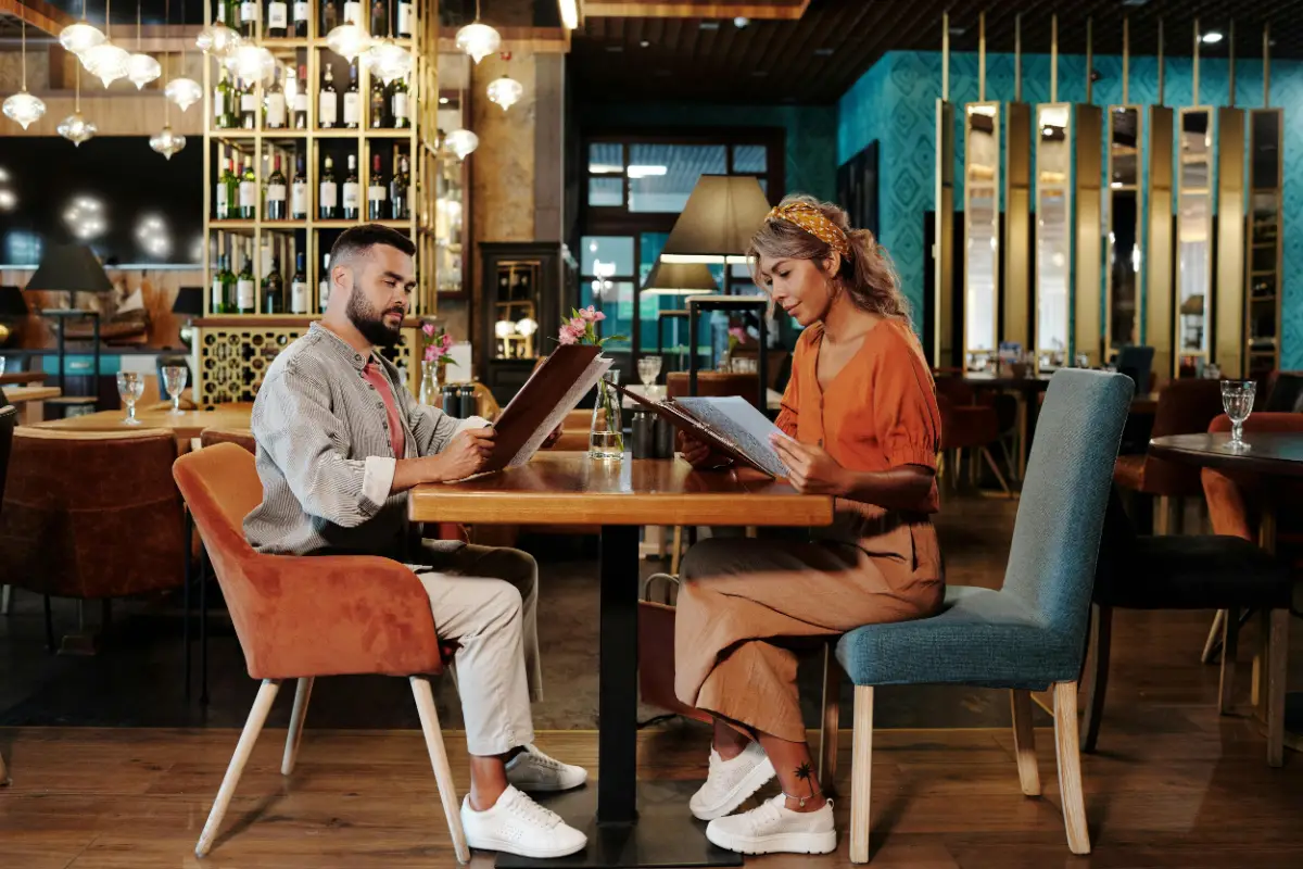 Speed Dating: A Fun Way to Meet People or a Serious Search for Love?