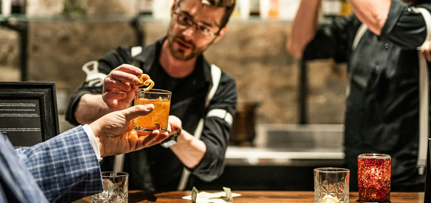 First Date Icebreakers: Igniting Engaging Conversations